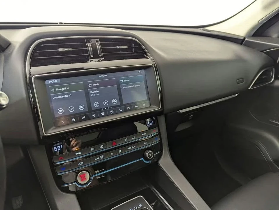 2020 Jaguar F-Pace - Image 3 of 12