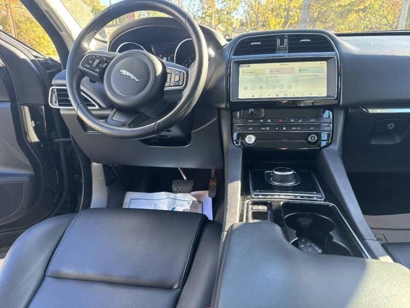 2020 Jaguar F-Pace - Image 12 of 16