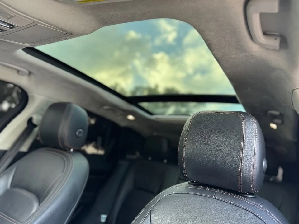 2020 Jaguar F-Pace - Image 17 of 20