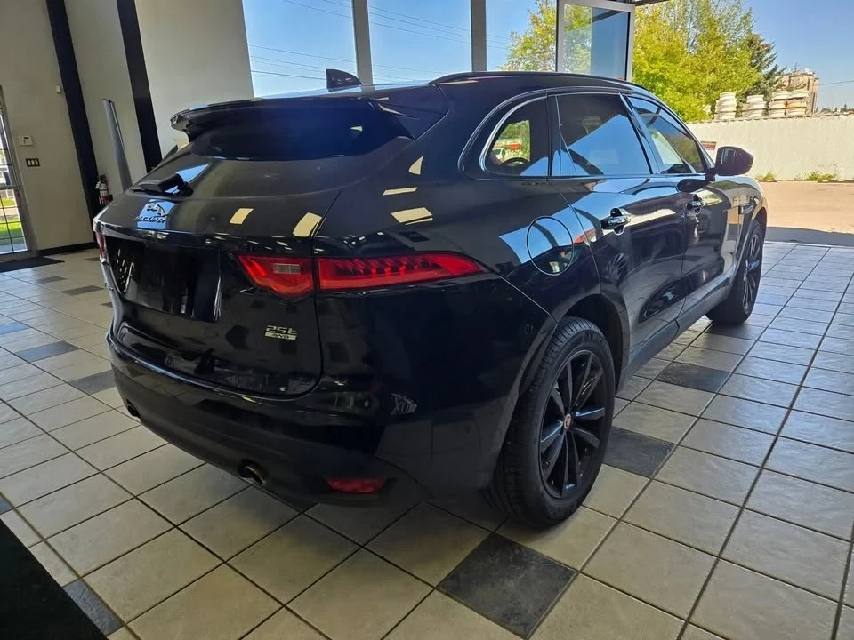 2020 Jaguar F-Pace - Image 8 of 19