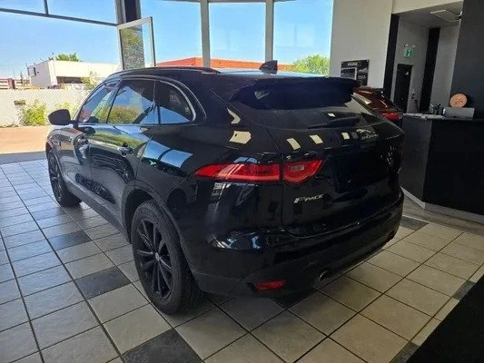 2020 Jaguar F-Pace - Image 8 of 20