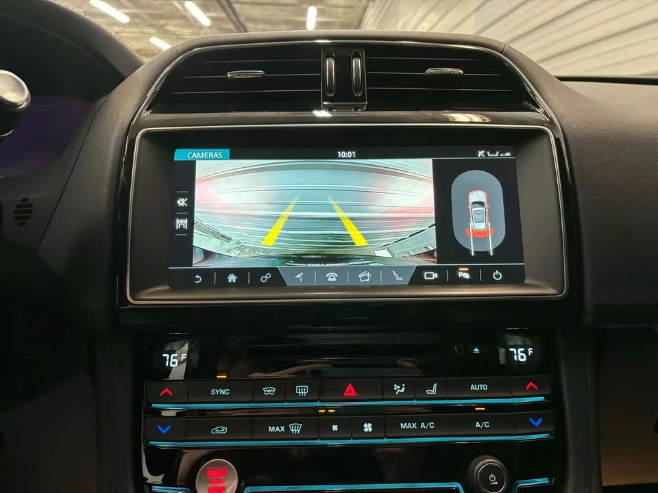 2020 Jaguar F-Pace - Image 10 of 19