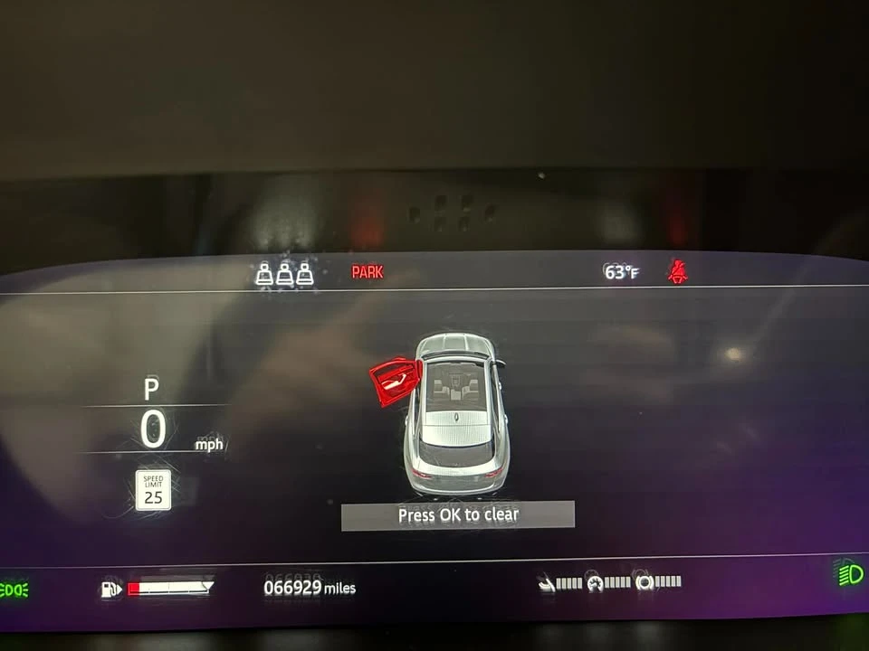 2020 Jaguar F-Pace - Image 8 of 19