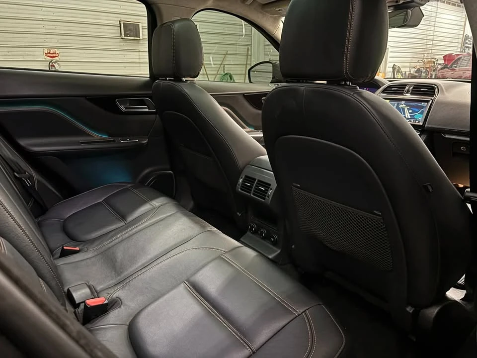 2020 Jaguar F-Pace - Image 18 of 19