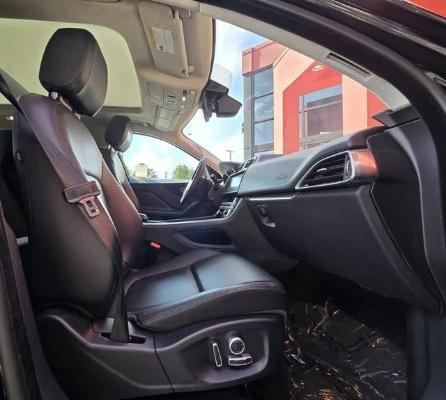 2020 Jaguar F-Pace - Image 16 of 16
