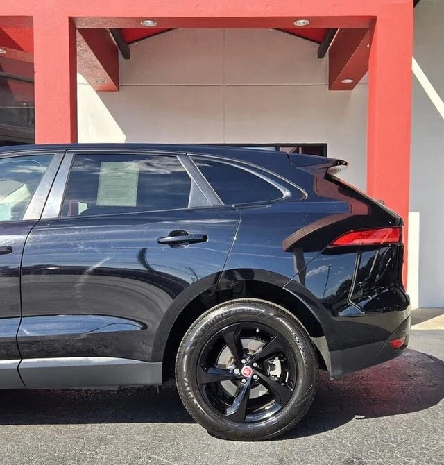 2020 Jaguar F-Pace - Image 5 of 16