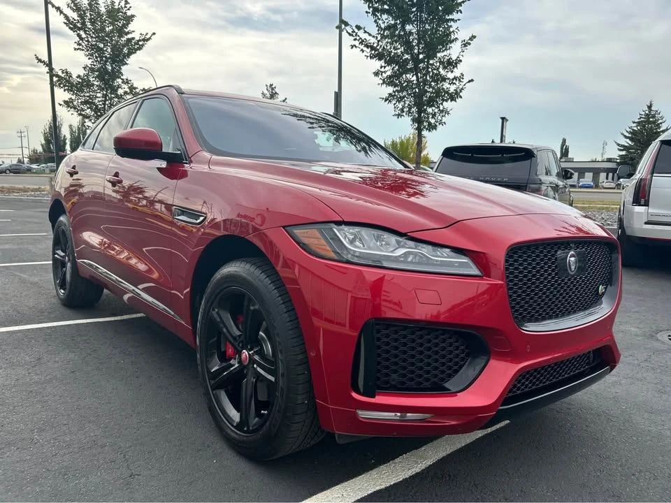 2020 Jaguar F-Pace - Image 3 of 19