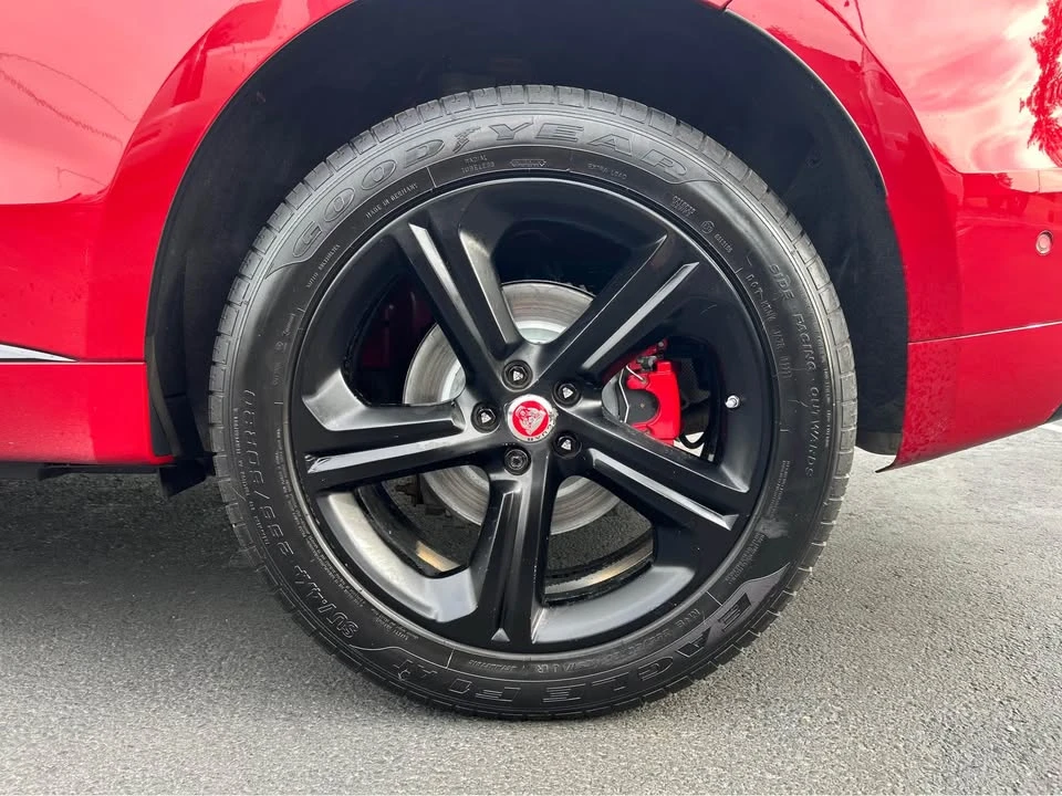 2020 Jaguar F-Pace - Image 10 of 19