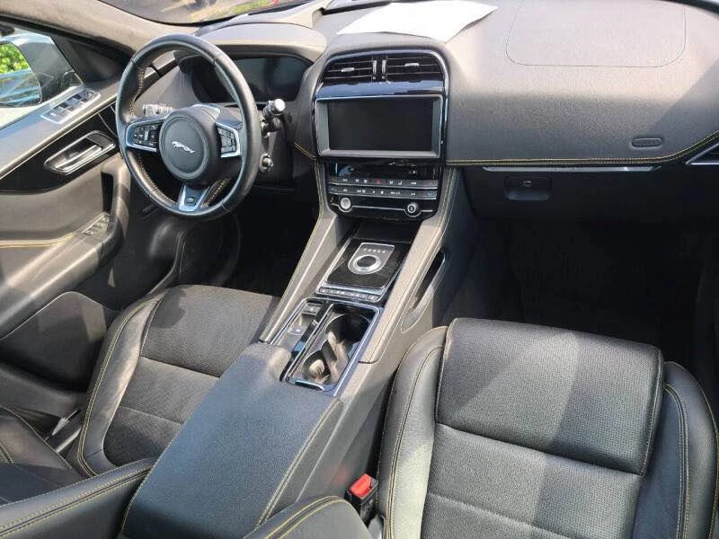 2020 Jaguar F-Pace - Image 18 of 20