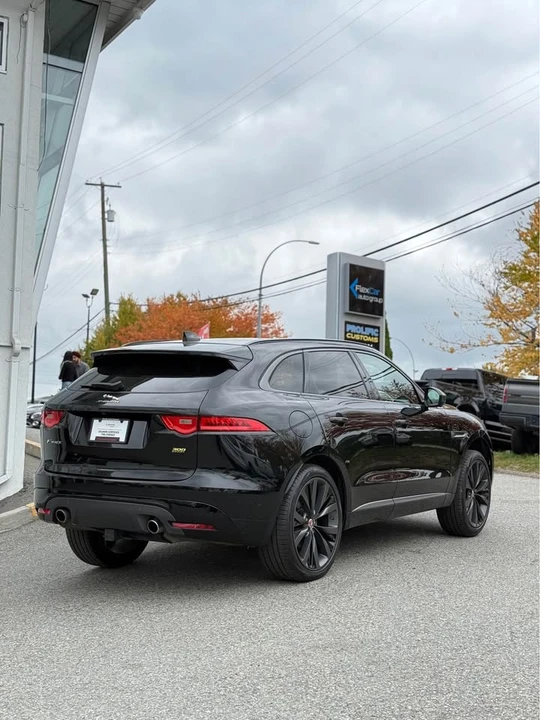 2020 Jaguar F-Pace - Image 4 of 10