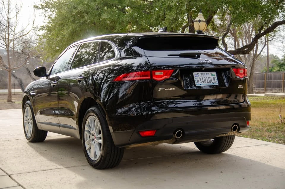 2020 Jaguar F-Pace - Image 5 of 20