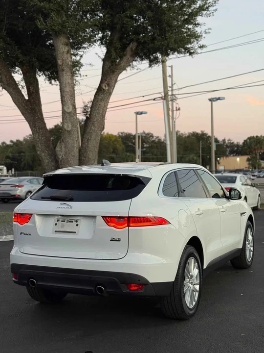 2020 Jaguar F-Pace - Image 3 of 12