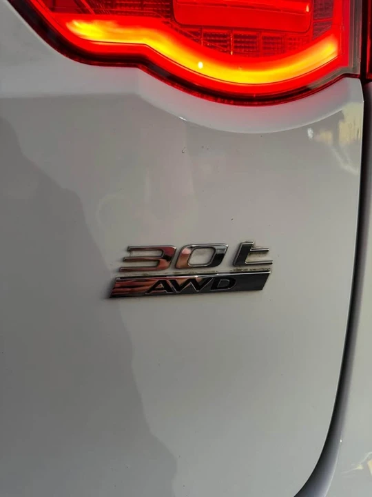 2020 Jaguar F-Pace - Image 7 of 9