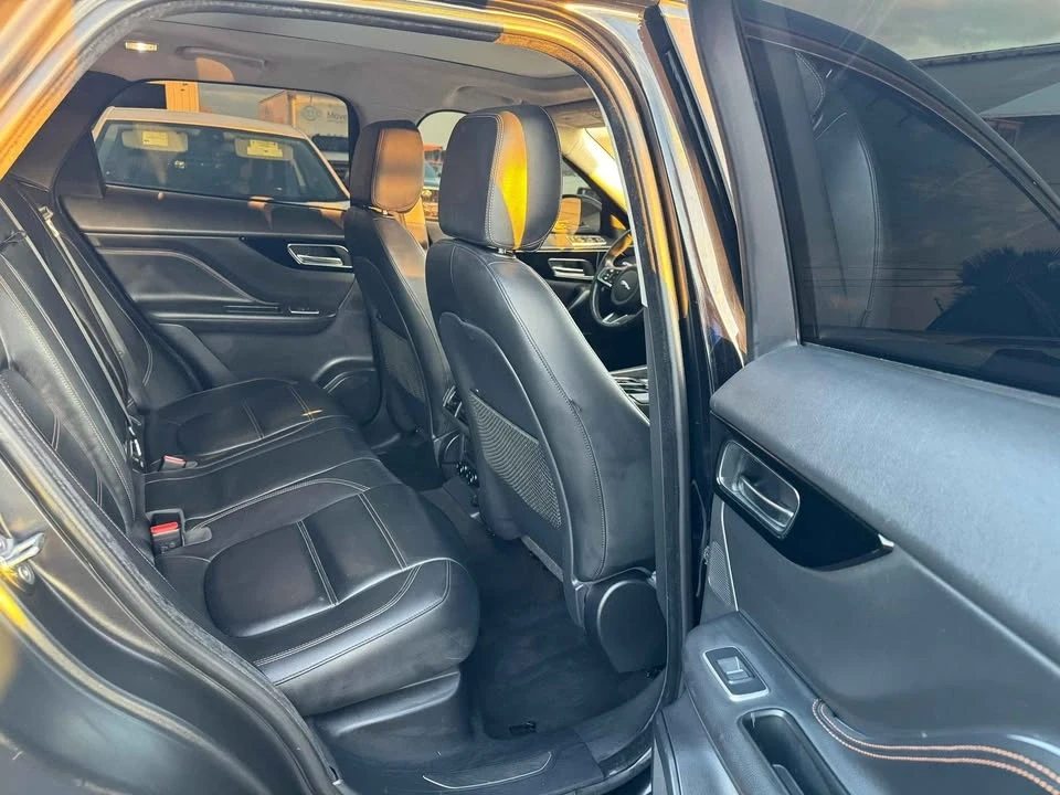 2020 Jaguar F-Pace - Image 8 of 11
