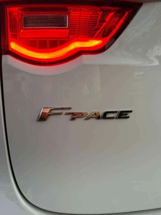 2020 Jaguar F-Pace - Image 5 of 12