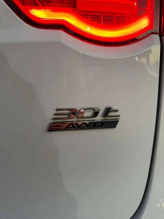 2020 Jaguar F-Pace - Image 6 of 12