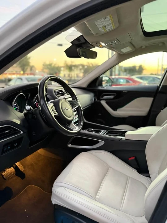 2020 Jaguar F-Pace - Image 4 of 9