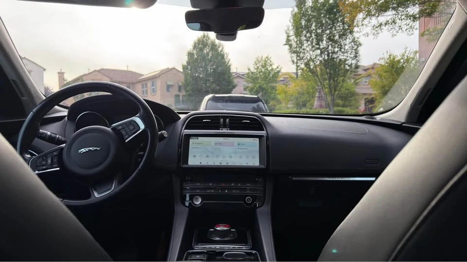 2020 Jaguar F-Pace - Image 12 of 16