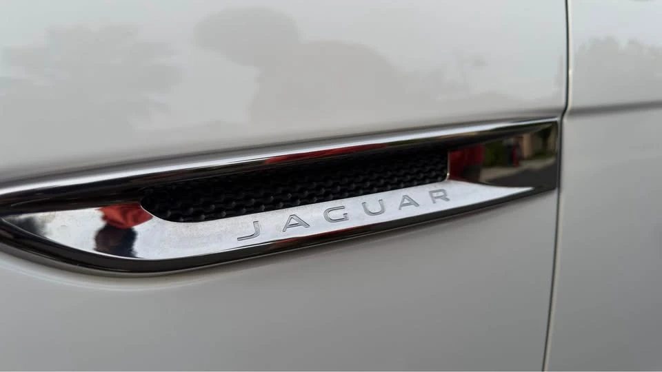 2020 Jaguar F-Pace - Image 16 of 16