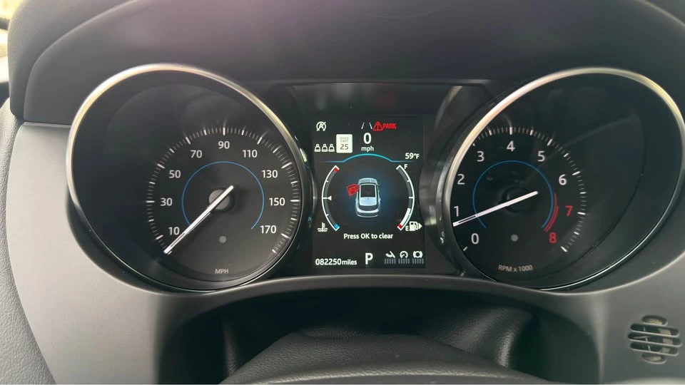 2020 Jaguar F-Pace - Image 13 of 16