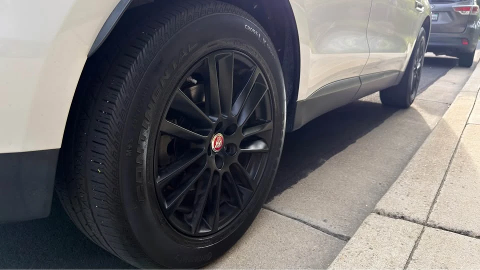 2020 Jaguar F-Pace - Image 6 of 16