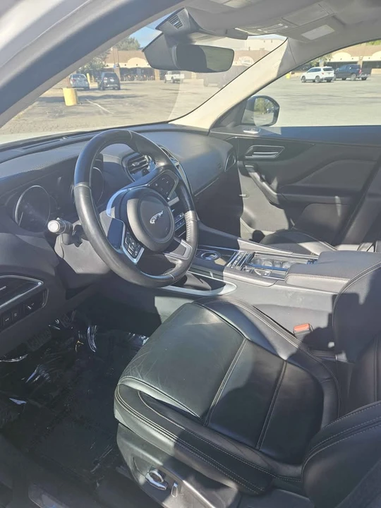 2020 Jaguar F-Pace - Image 7 of 9