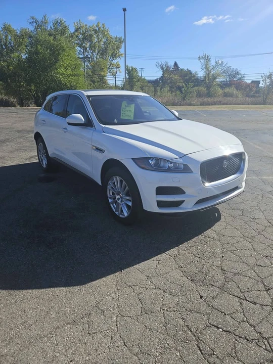 2020 Jaguar F-Pace - Image 2 of 9