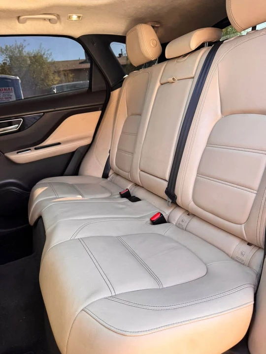 2020 Jaguar F-Pace - Image 12 of 13