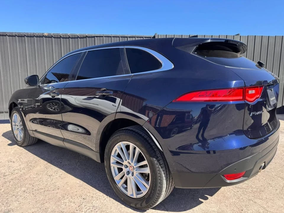 2020 Jaguar F-Pace - Image 9 of 10