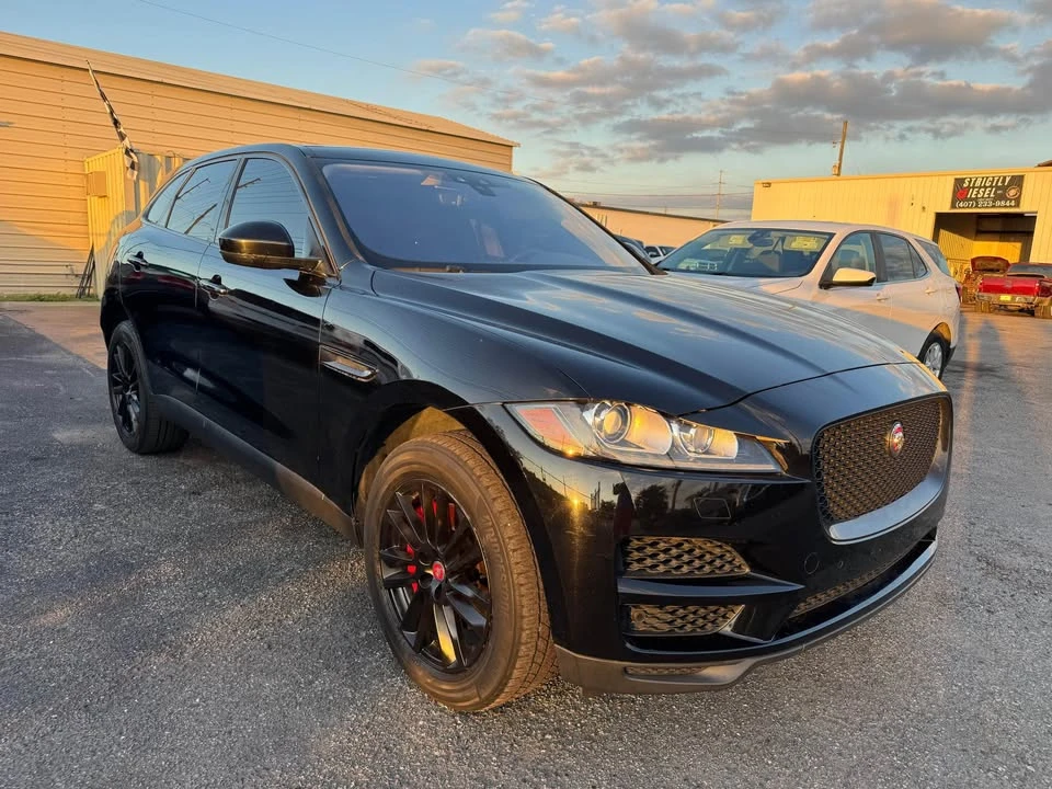 2020 Jaguar F-Pace - Image 10 of 17