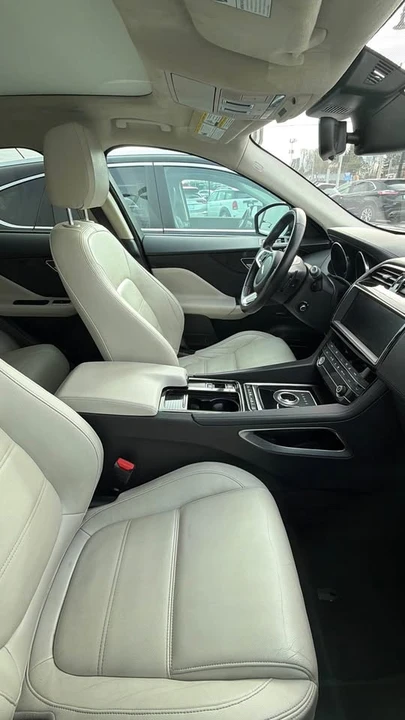 2020 Jaguar F-Pace - Image 4 of 7