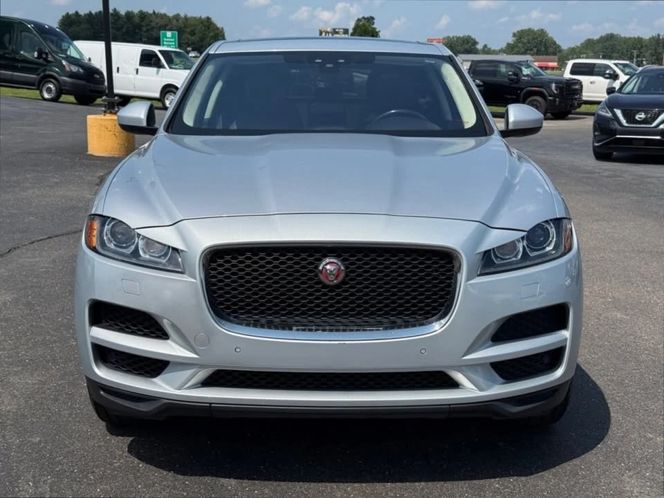 2020 Jaguar F-Pace - Image 2 of 15