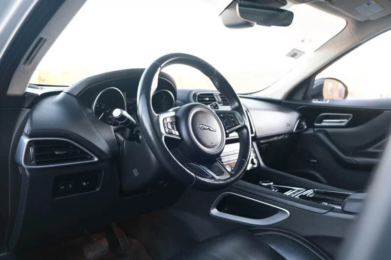 2020 Jaguar F-Pace - Image 3 of 11