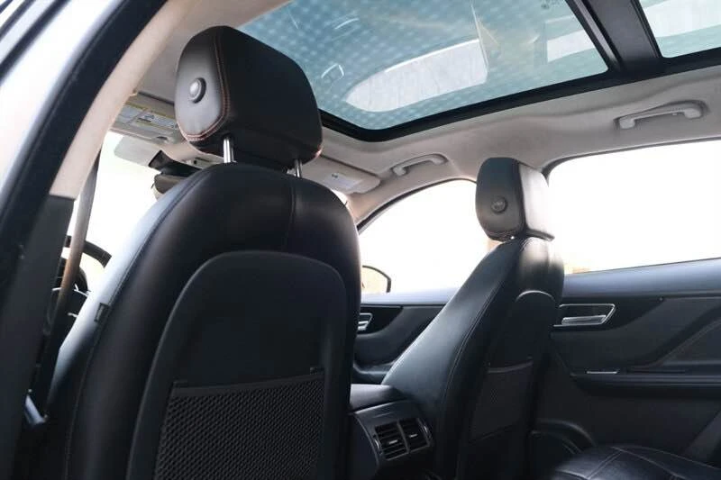 2020 Jaguar F-Pace - Image 7 of 11