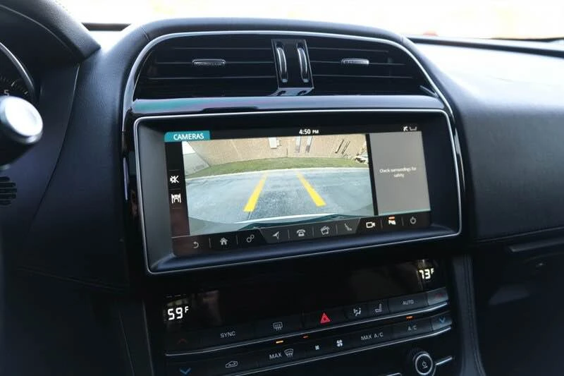 2020 Jaguar F-Pace - Image 9 of 11