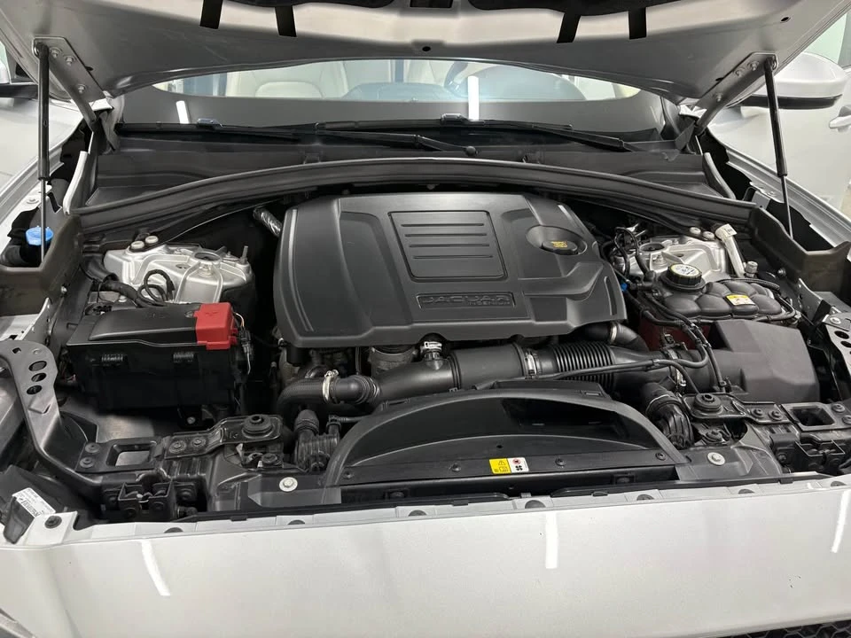 2020 Jaguar F-Pace - Image 13 of 19