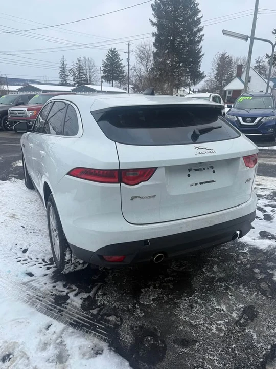 2020 Jaguar F-Pace - Image 4 of 6