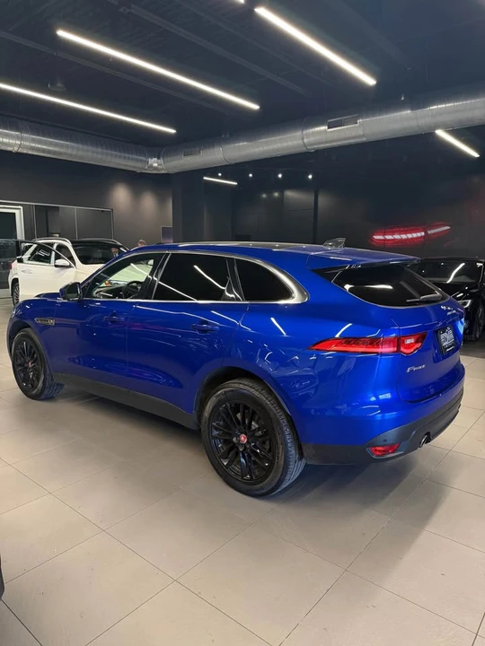 2020 Jaguar F-Pace - Image 3 of 9