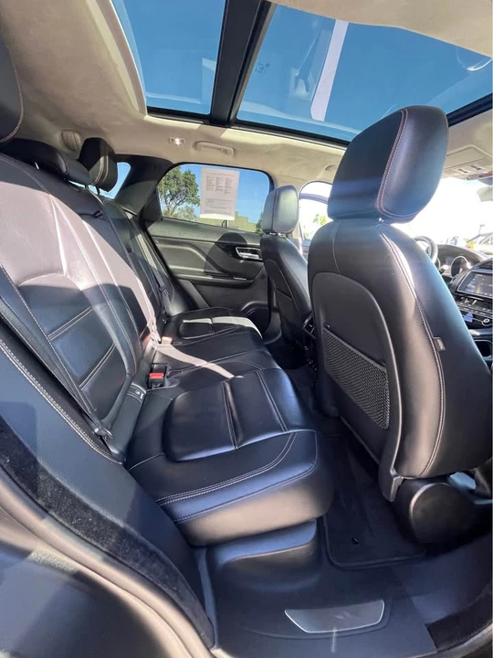 2020 Jaguar F-Pace - Image 7 of 16