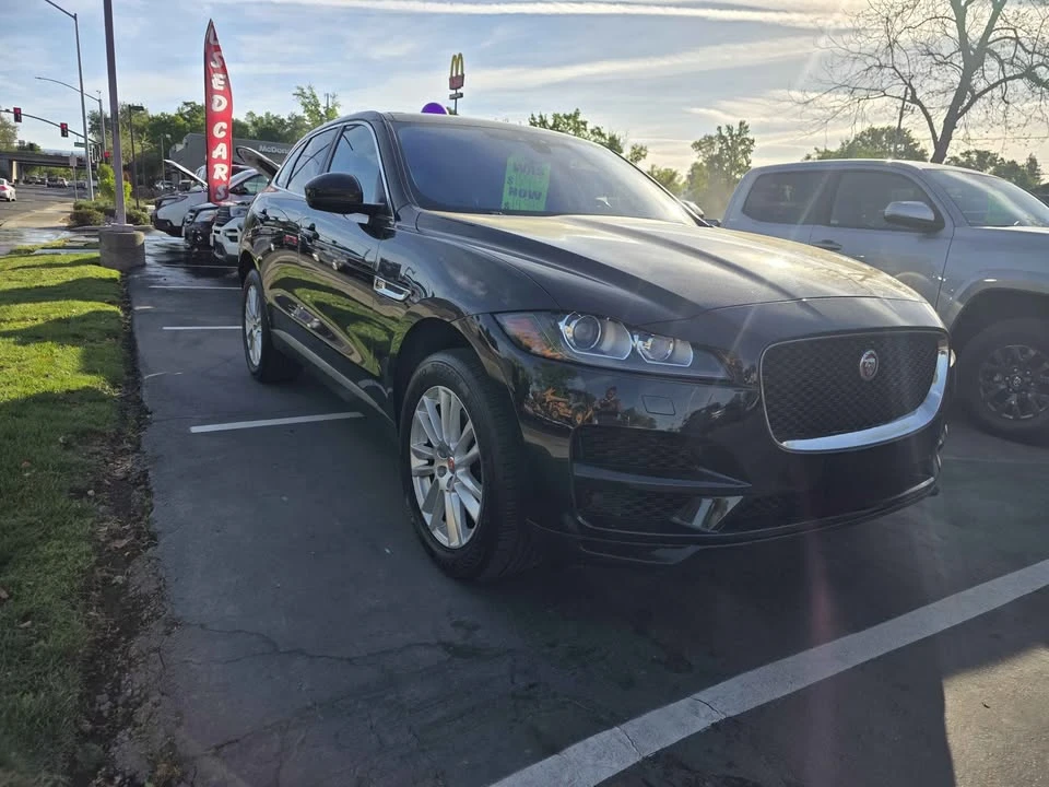 2020 Jaguar F-Pace - Image 5 of 11