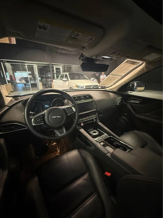 2020 Jaguar F-Pace - Image 8 of 9