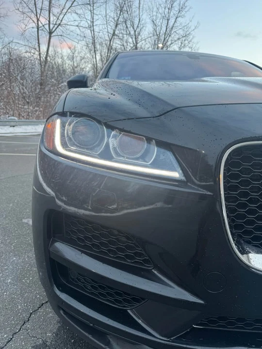 2020 Jaguar F-Pace - Image 5 of 11