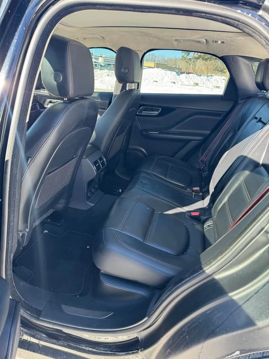 2020 Jaguar F-Pace - Image 7 of 11