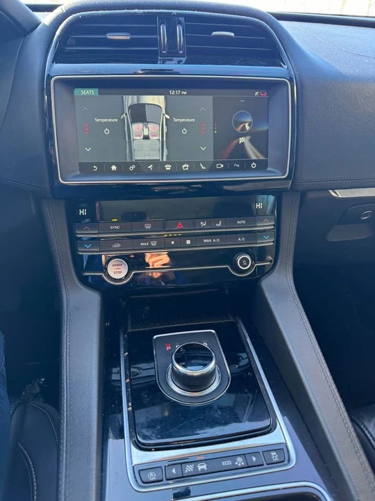 2020 Jaguar F-Pace - Image 10 of 11