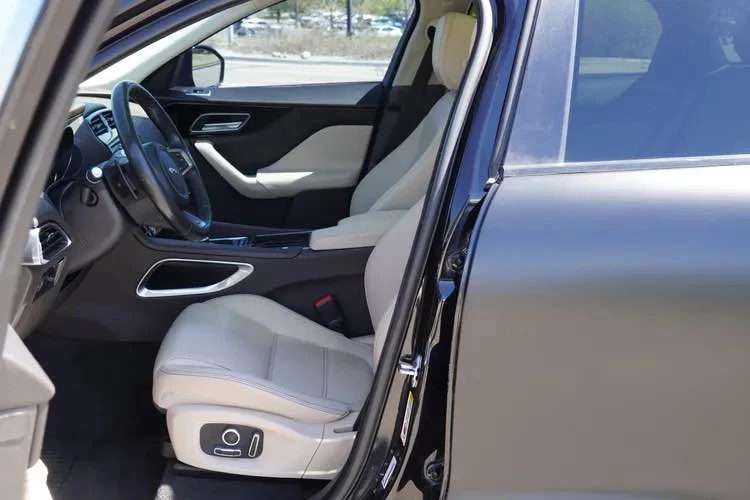 2020 Jaguar F-Pace - Image 9 of 20