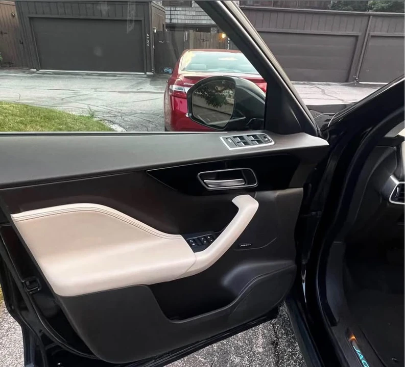 2020 Jaguar F-Pace - Image 8 of 15