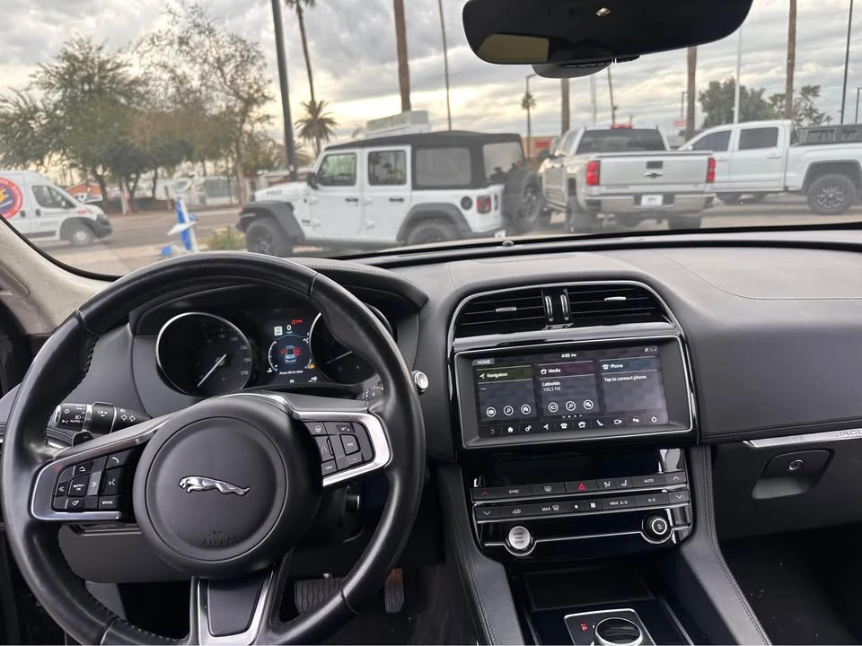 2020 Jaguar F-Pace - Image 6 of 7