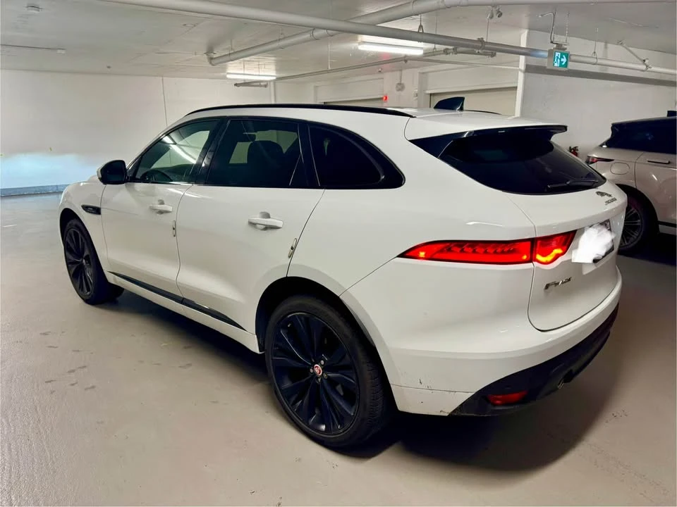 2020 Jaguar F-Pace - Image 10 of 20