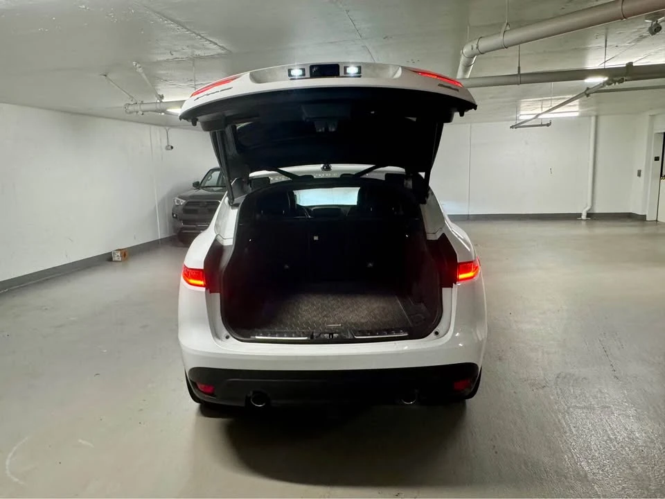2020 Jaguar F-Pace - Image 11 of 20