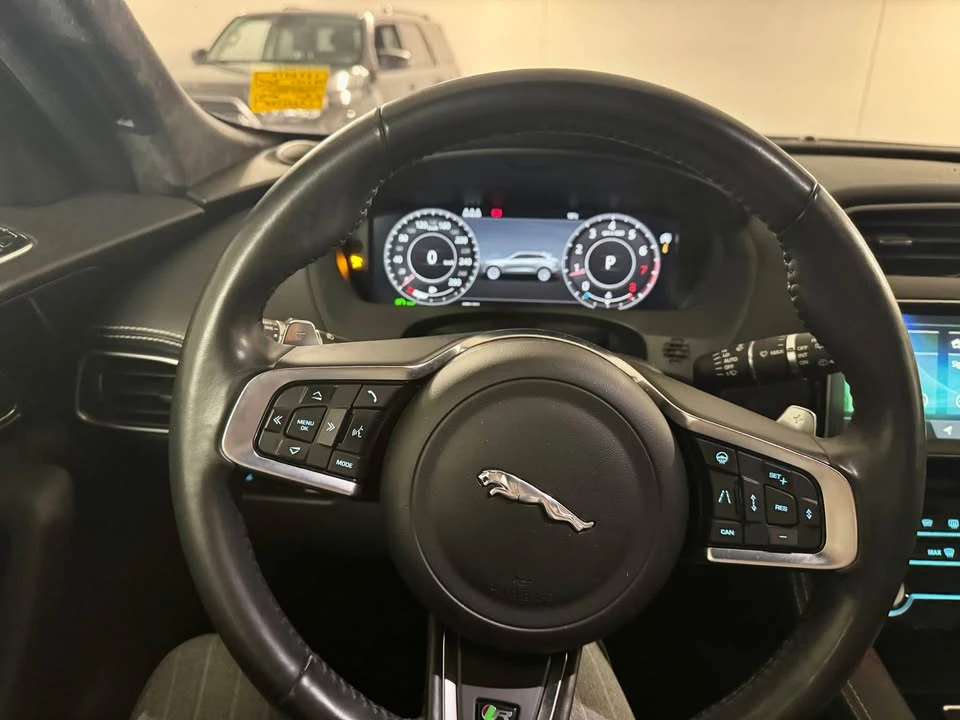 2020 Jaguar F-Pace - Image 14 of 20